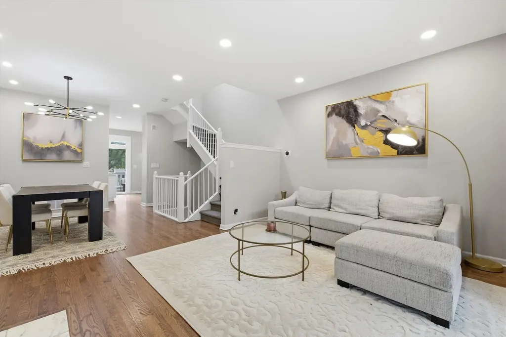 1437 South Plymouth Court Chicago IL 60605