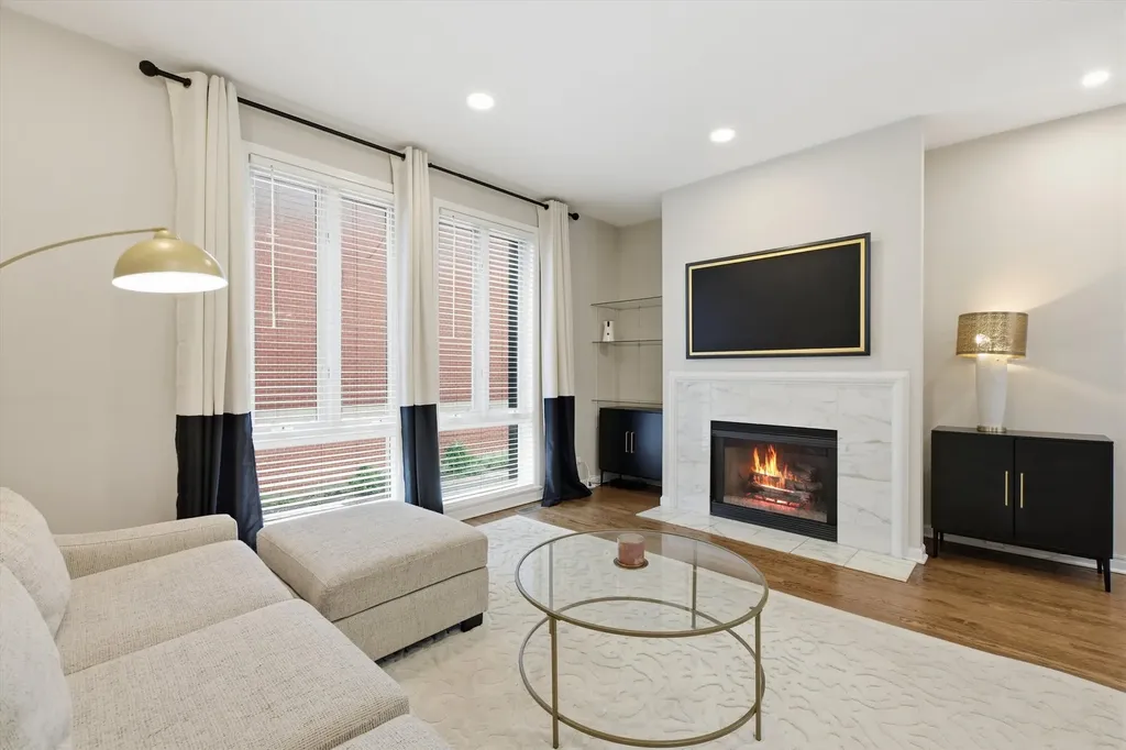 1437 South Plymouth Court Chicago IL 60605