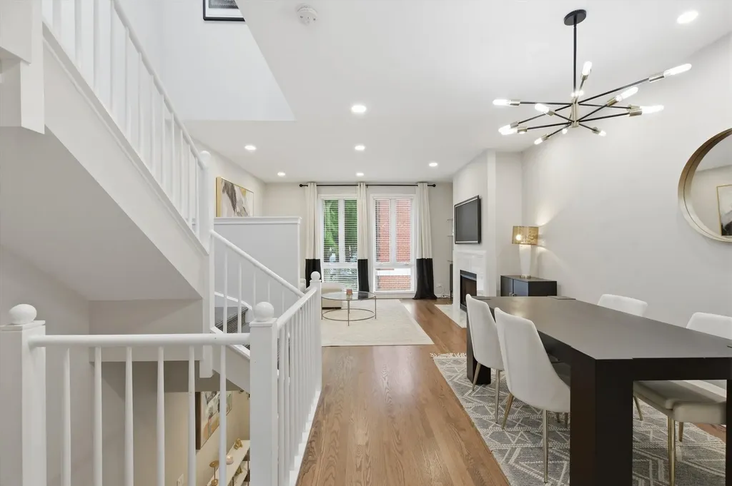 1437 South Plymouth Court Chicago IL 60605