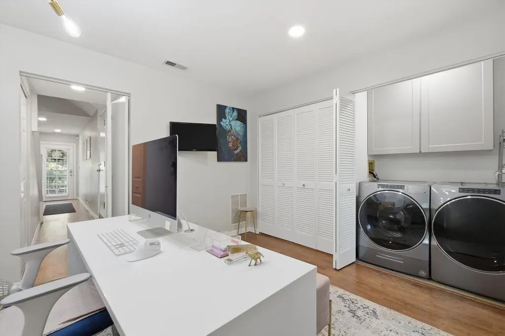1437 South Plymouth Court Chicago IL 60605