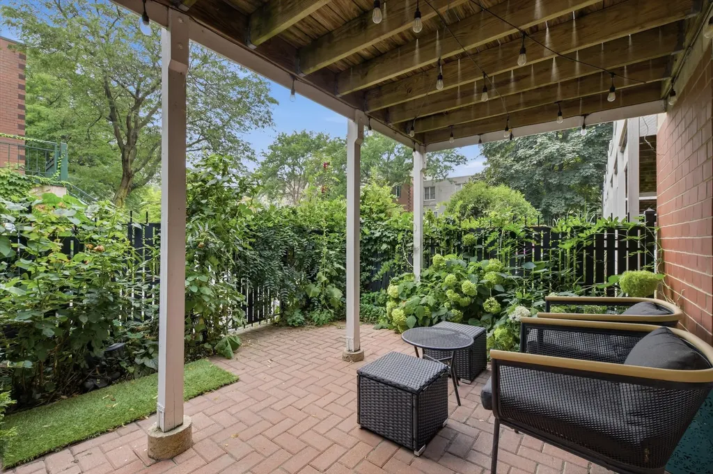 1437 South Plymouth Court Chicago IL 60605