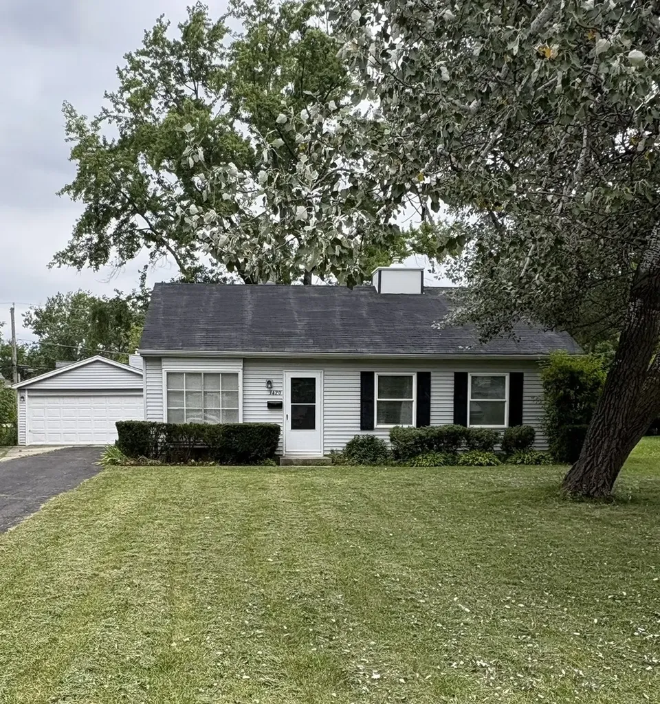 3420 Greenbriar Drive Glenview IL 60025