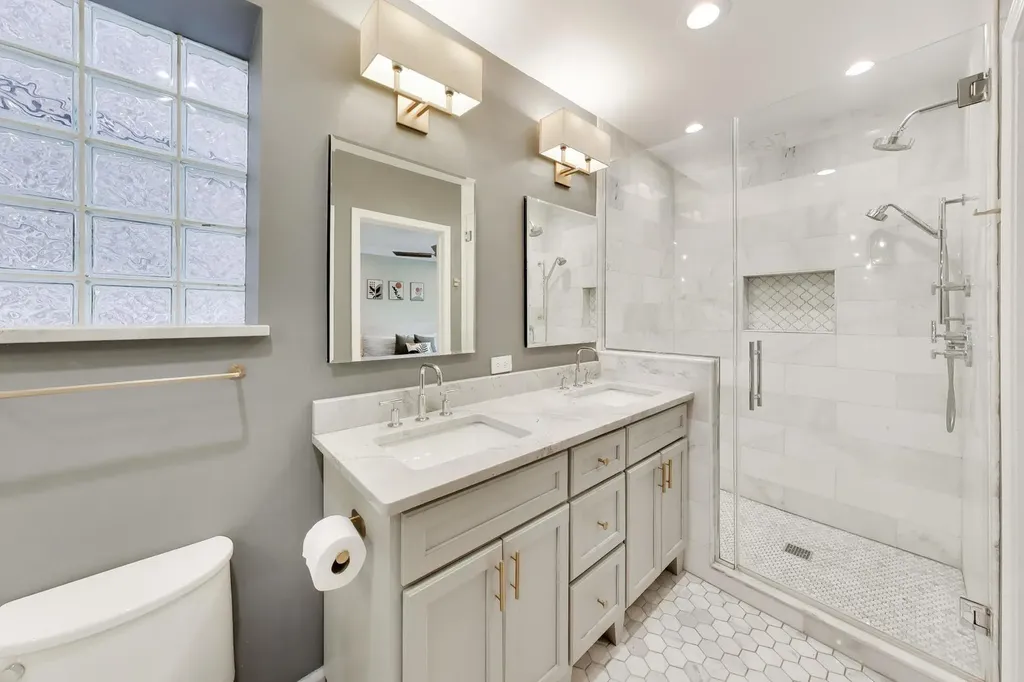 3507 North Reta Avenue Chicago IL 60657