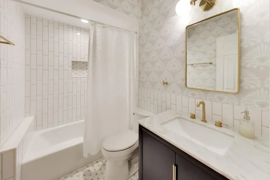 3507 North Reta Avenue Chicago IL 60657