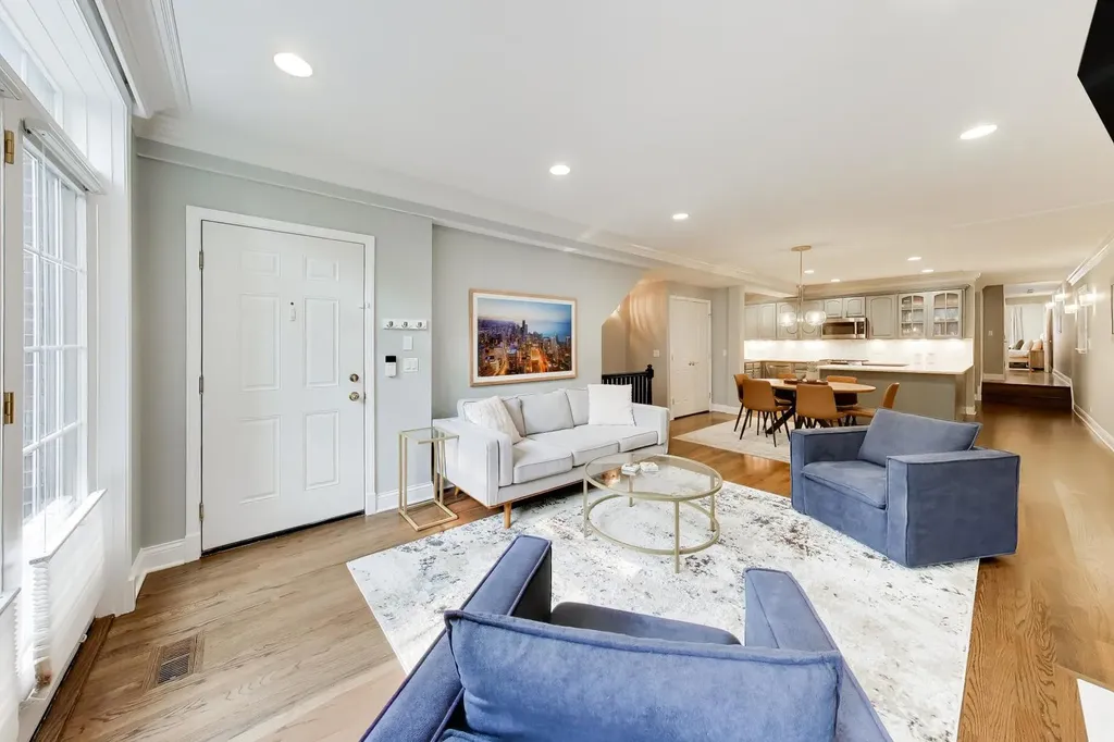 3507 North Reta Avenue Chicago IL 60657