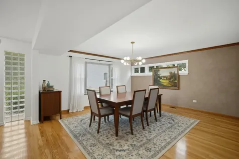 114 North Lancaster Street Mount Prospect IL 60056
