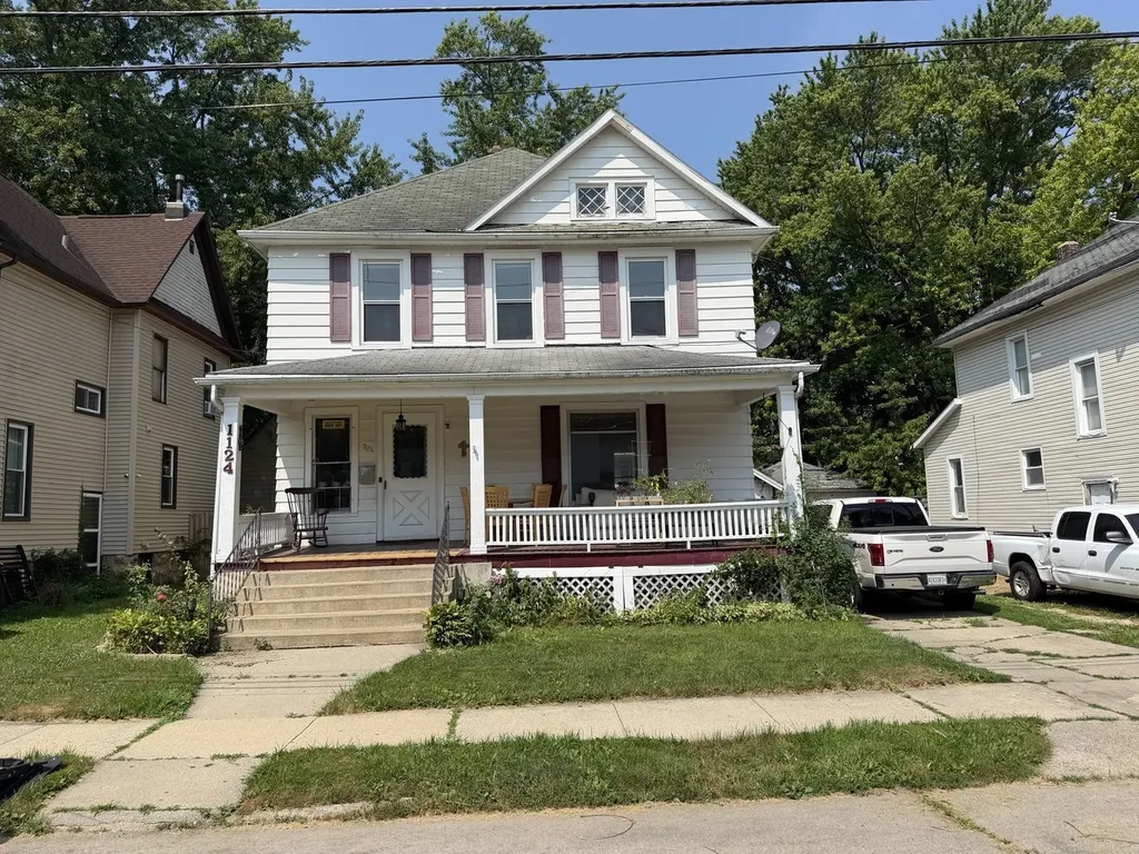 1124 South State Avenue Freeport IL 61032