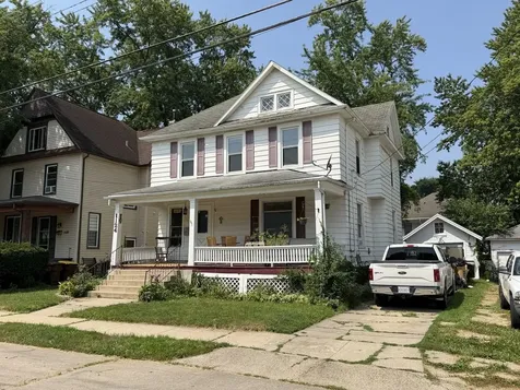1124 South State Avenue Freeport IL 61032