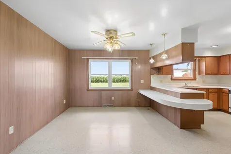 6070 Garden Plain Road Fulton IL 61252