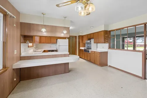 6070 Garden Plain Road Fulton IL 61252
