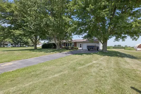 6070 Garden Plain Road Fulton IL 61252