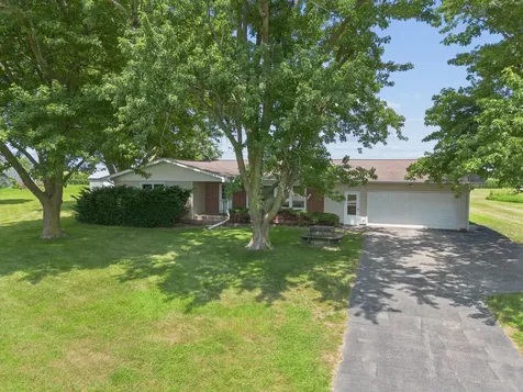 6070 Garden Plain Road Fulton IL 61252