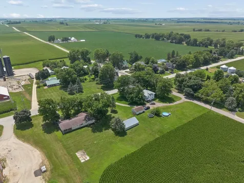6070 Garden Plain Road Fulton IL 61252