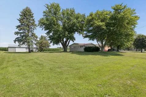 6070 Garden Plain Road Fulton IL 61252