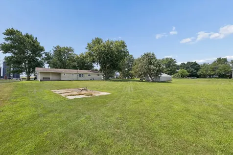 6070 Garden Plain Road Fulton IL 61252
