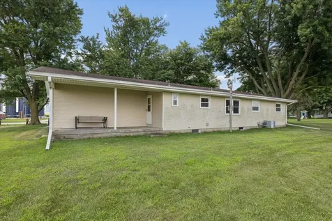 6070 Garden Plain Road Fulton IL 61252