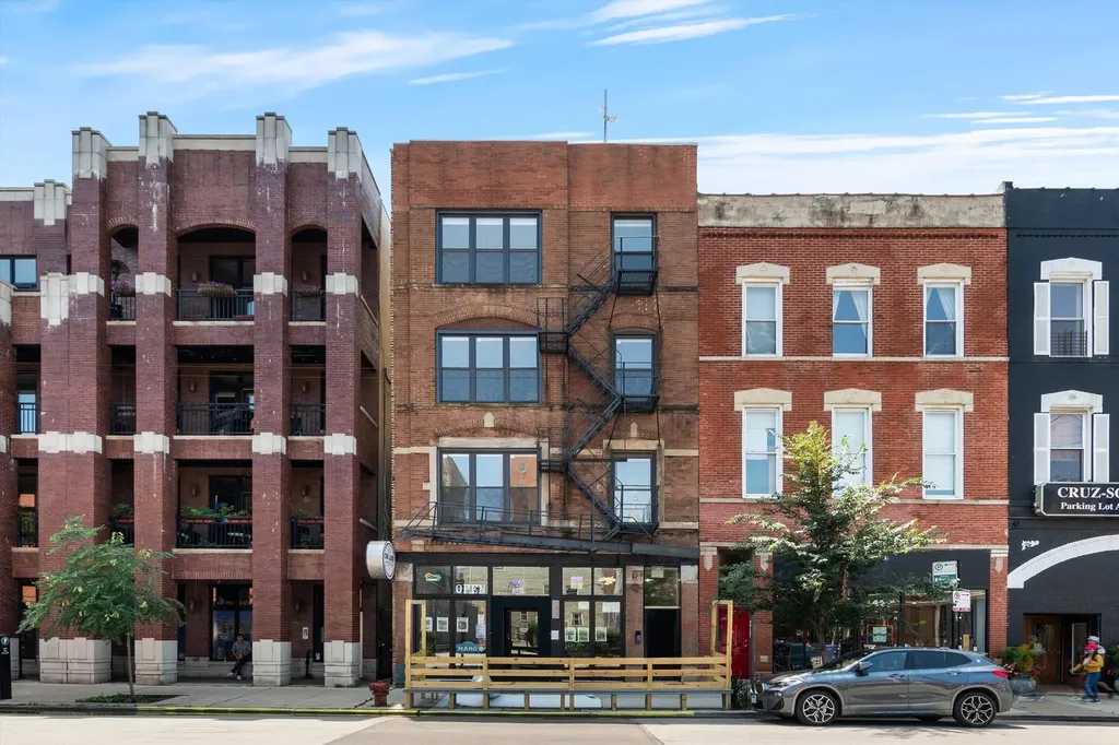 1421 West Chicago Avenue Chicago IL 60642