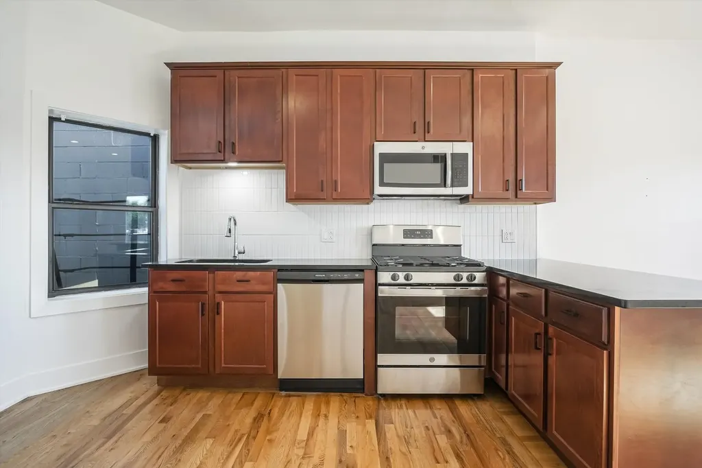 1421 West Chicago Avenue Chicago IL 60642