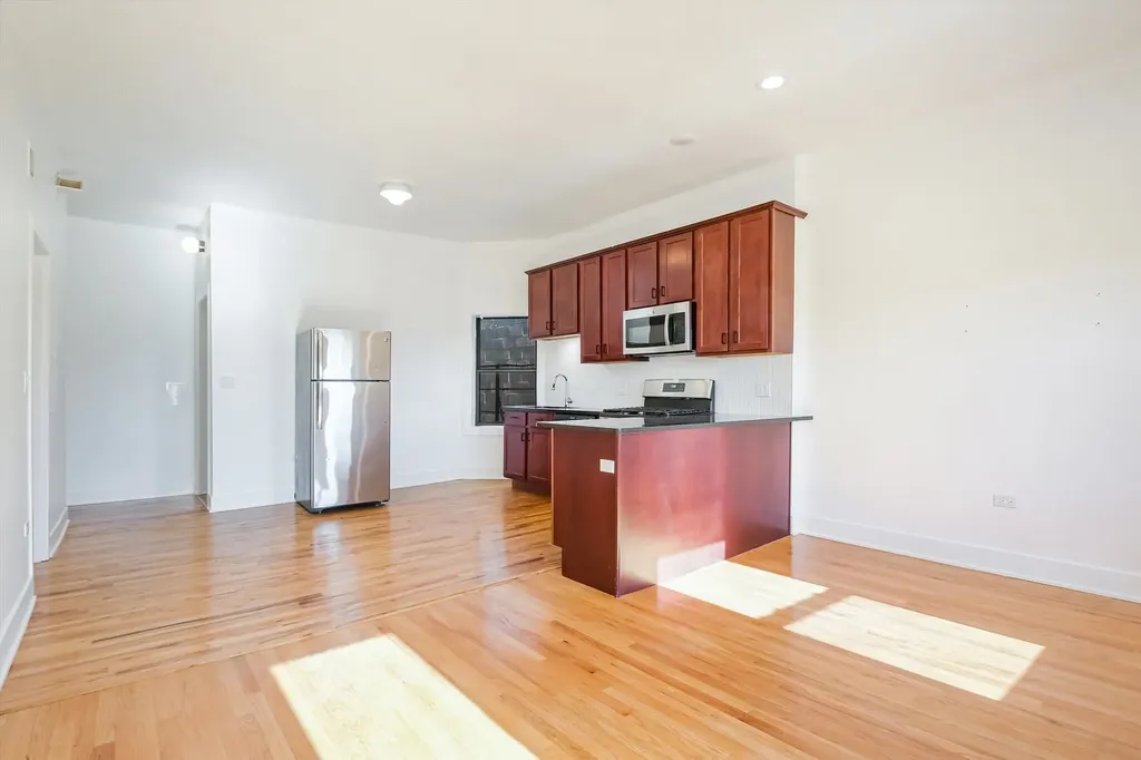 1421 West Chicago Avenue Chicago IL 60642