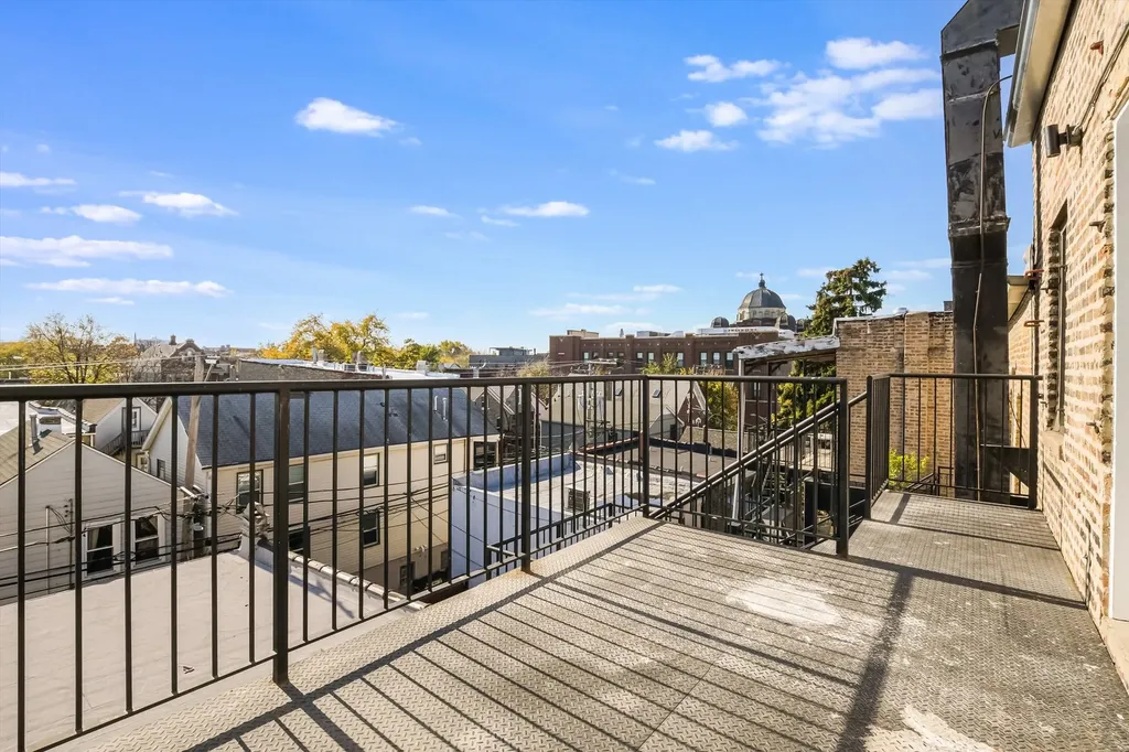 1421 West Chicago Avenue Chicago IL 60642