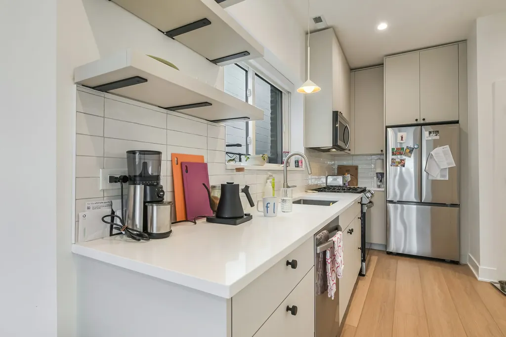 1421 West Chicago Avenue Chicago IL 60642