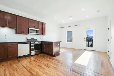 1421 West Chicago Avenue Chicago IL 60642