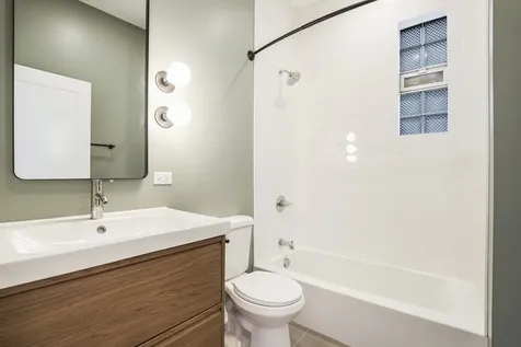 1421 West Chicago Avenue Chicago IL 60642