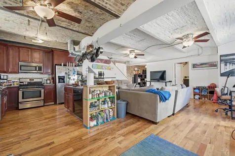 1421 West Chicago Avenue Chicago IL 60642