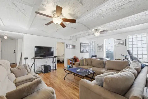 1421 West Chicago Avenue Chicago IL 60642