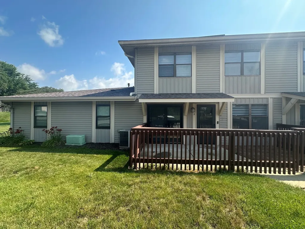 5700 Dutch Mill Court Hanover Park IL 60133