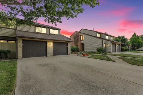2138 Harbortown Circle Champaign IL 61821