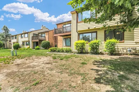2138 Harbortown Circle Champaign IL 61821