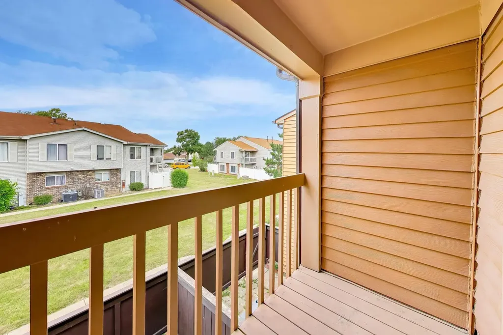 5B Fernwood Drive Bolingbrook IL 60440