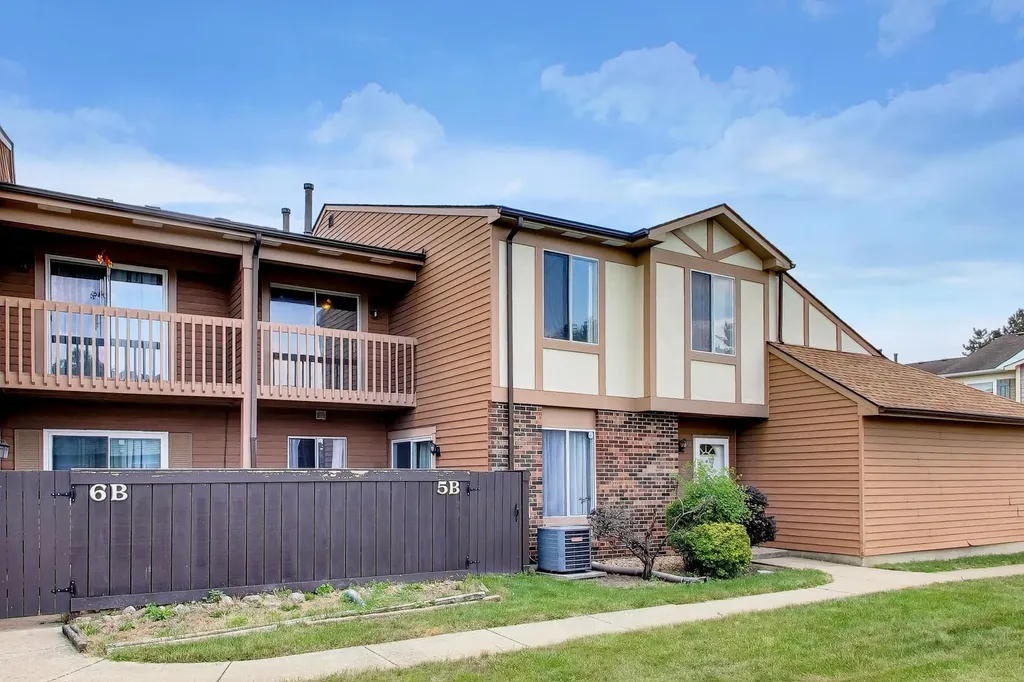 5B Fernwood Drive Bolingbrook IL 60440