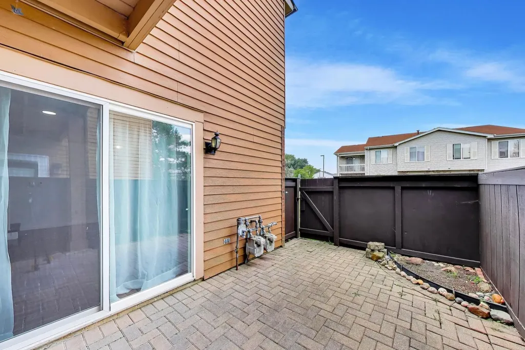 5B Fernwood Drive Bolingbrook IL 60440