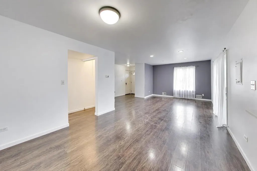 5B Fernwood Drive Bolingbrook IL 60440