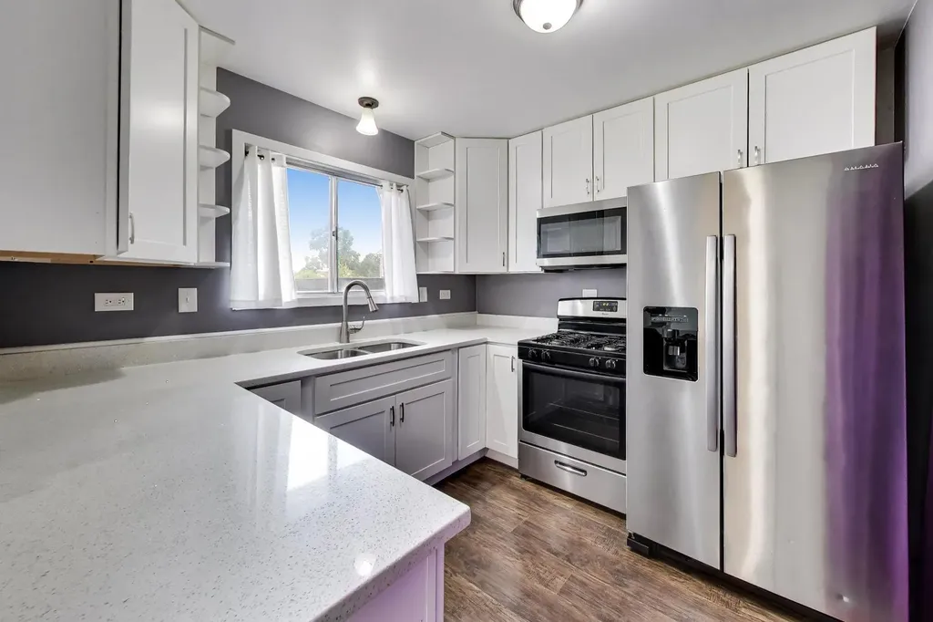 5B Fernwood Drive Bolingbrook IL 60440