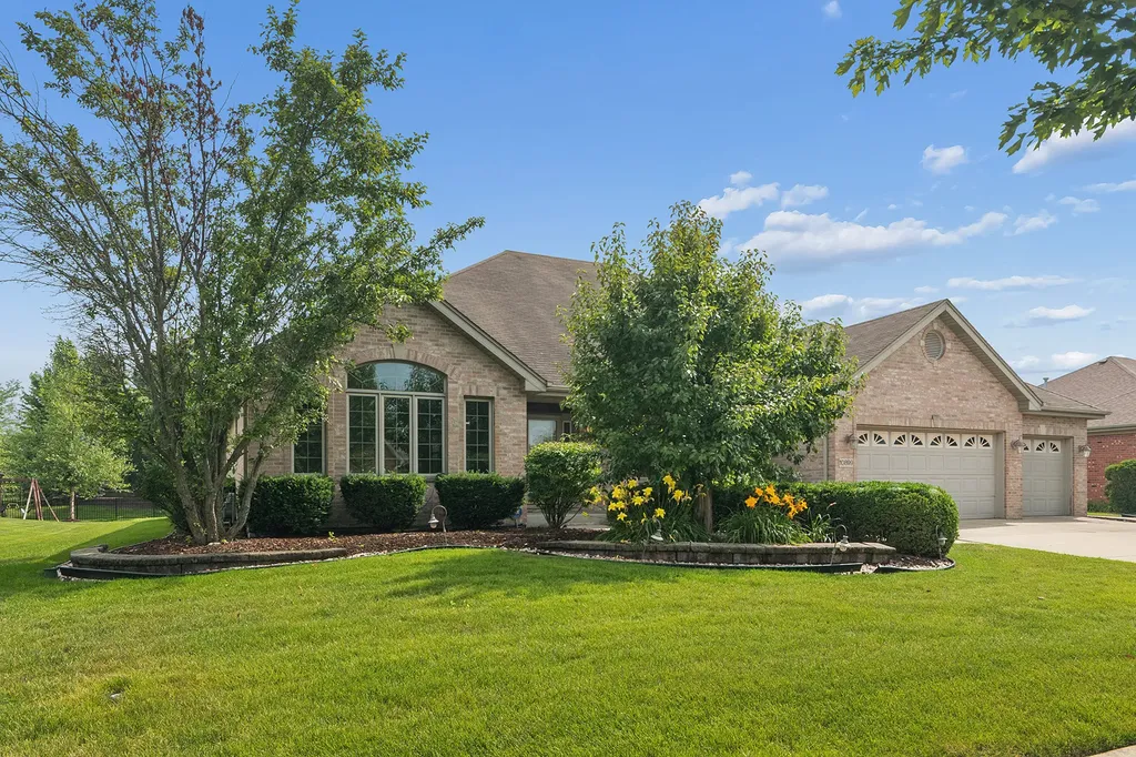 10899 Swallow Tail Lane Frankfort IL 60423
