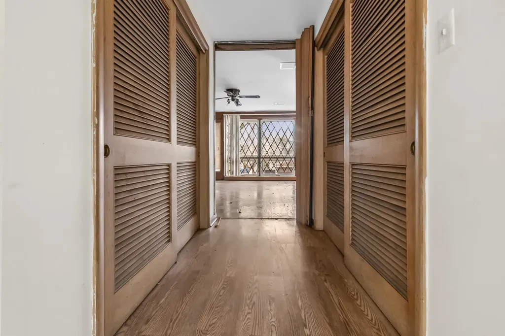 2544 East 83rd Street Chicago IL 60617