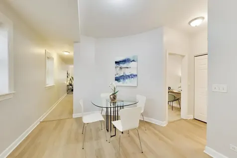 2927 North Gresham Avenue Chicago IL 60618