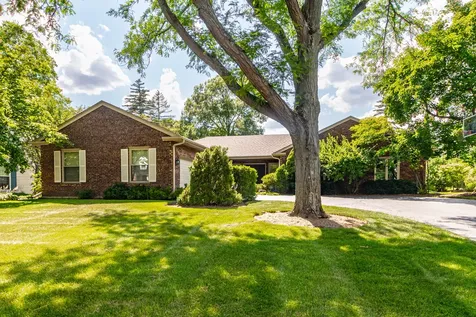 31 Fox Trail Lincolnshire IL 60069
