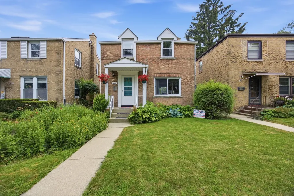 3831 Kirk Street Skokie IL 60076