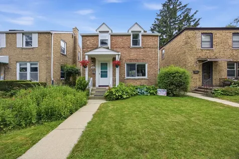 3831 Kirk Street Skokie IL 60076