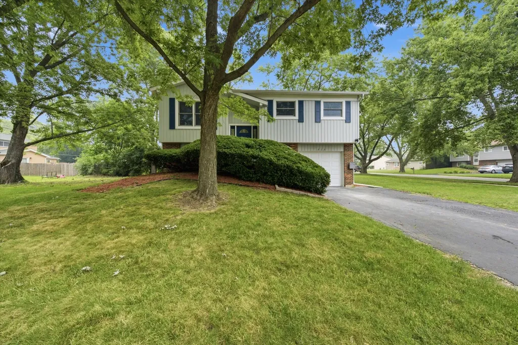 212 Kenilworth Drive Bolingbrook IL 60440
