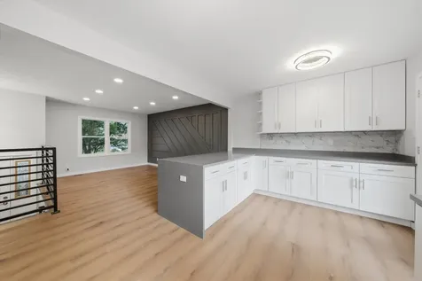 212 Kenilworth Drive Bolingbrook IL 60440