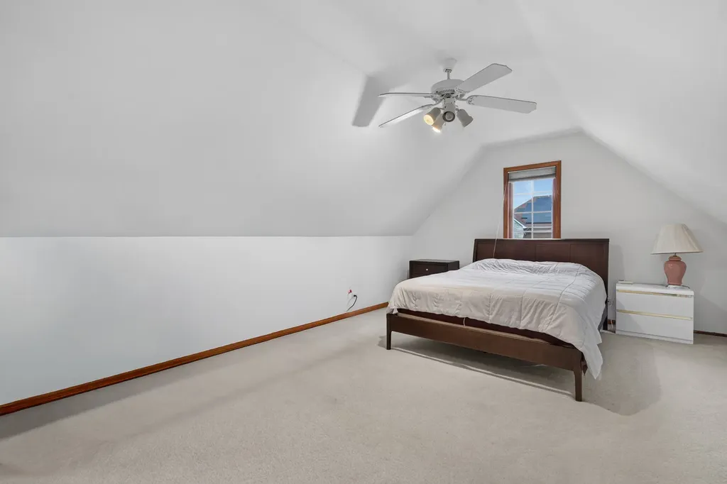 1605 Myrtle Park Street Roselle IL 60172