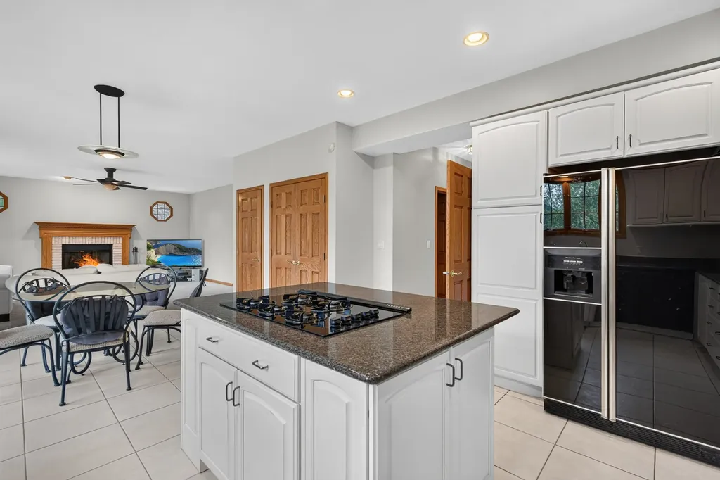 1605 Myrtle Park Street Roselle IL 60172