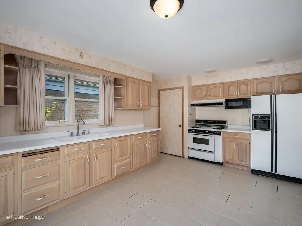 9420 Lawler Avenue Skokie IL 60077
