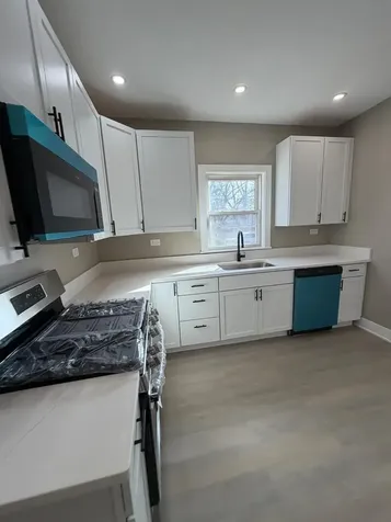 10426 South Calhoun Avenue Chicago IL 60617