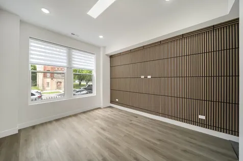 1137 North Francisco Avenue Chicago IL 60622